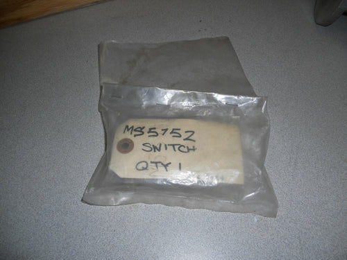 Burgess micro switch p/n MS5752