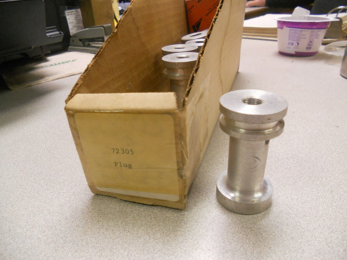 Lycoming engine plug p/n 72305