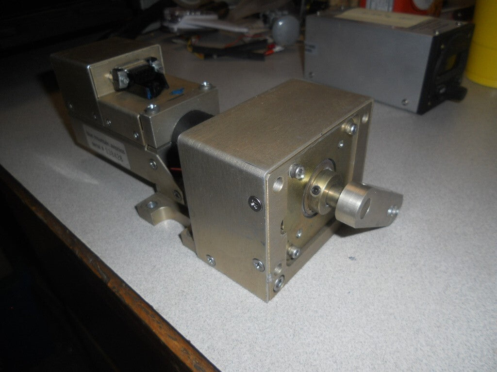 Blue Mountain autopilot servo, gear and mounting holes