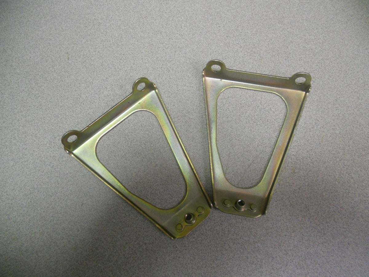 Lycoming IO-540 oil sump bracket p/n LW13384