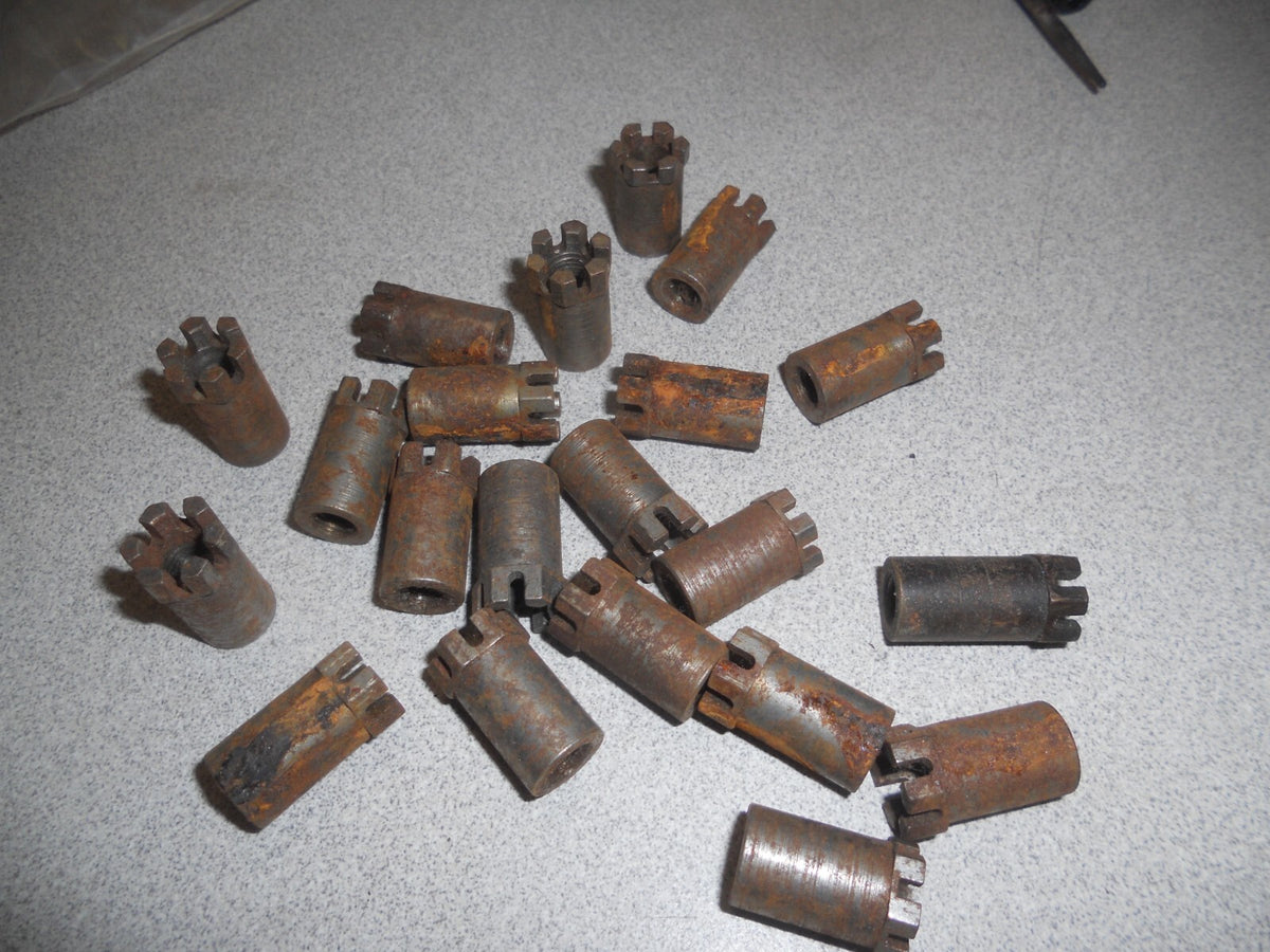 Aircraft Barrel Nuts, 1/4-28 Fine Thread — Used, Lot of 21